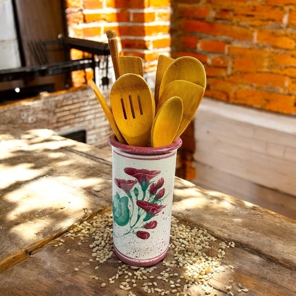 Vtg ROBERT FISHMAN
POTTERY Rhode Island Vase Wine Jacket Calla Lily Signed - Picture 3 of 13